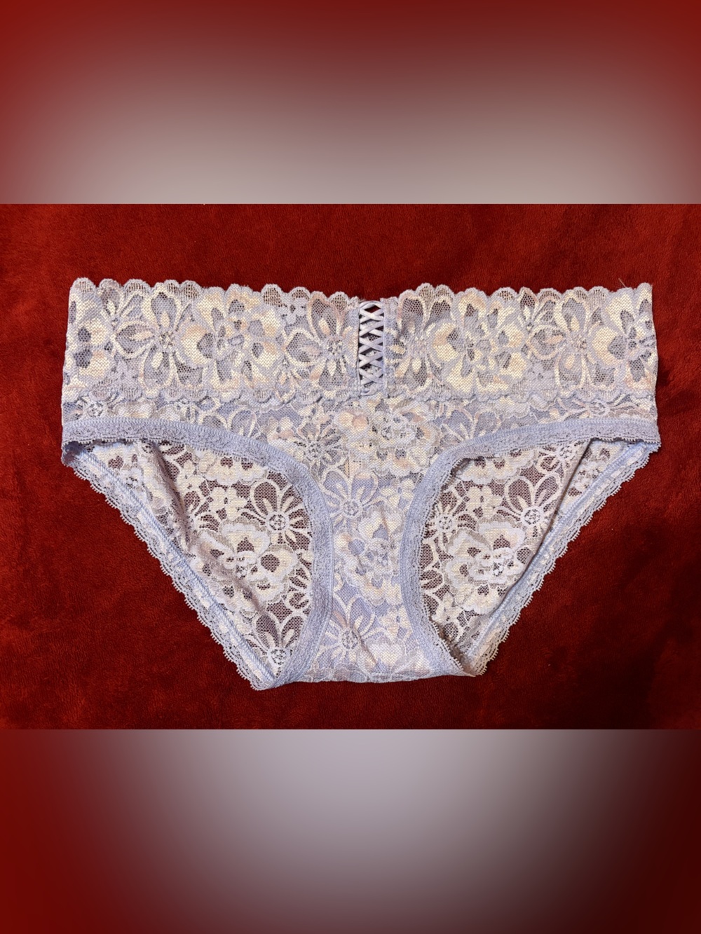 NWT Victoria's Secret Lavender Lace Hipster - Small